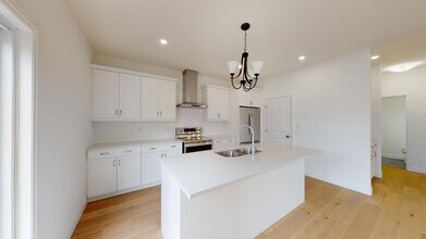 LOVELY FOUR BEDROOM HOME IN ILDERTON in Middlesex Centre, ON - Building Photo - Building Photo