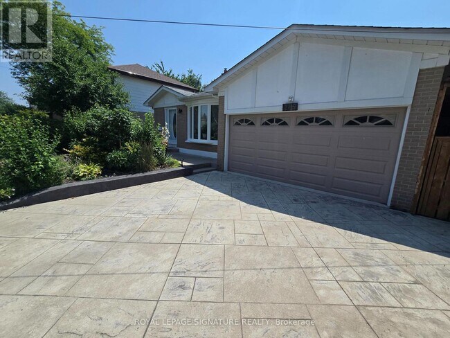 285 Fiona Terrace in Mississauga, ON - Building Photo - Building Photo