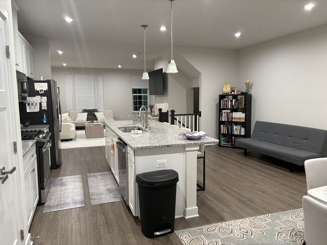 16573 Fife Way in Bowie, MD - Foto de edificio - Building Photo