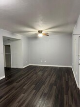 954 SW 36th Ct in Miami, FL - Building Photo - Building Photo