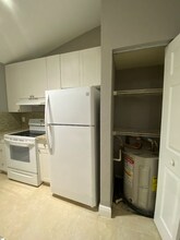 2820 N Oakland Forest Dr, Unit 307 in Oakland Park, FL - Building Photo - Building Photo