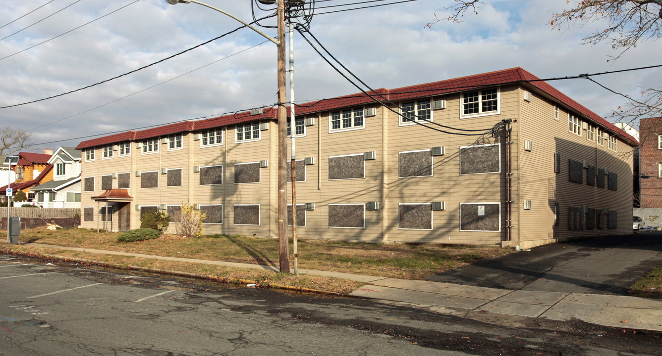 Dominique Garden Apartments in Asbury Park, NJ - Building Photo