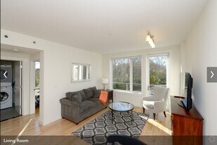 615 Concord Ave in Cambridge, MA - Building Photo