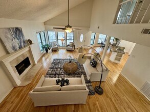 339 Admiral Cir in Tiki Island, TX - Building Photo - Building Photo