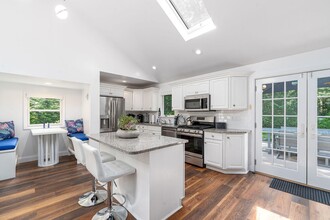 410 Cedar Dr in Mattituck, NY - Building Photo - Building Photo