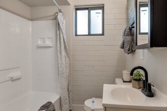 301 W Ray Rd in Chandler, AZ - Foto de edificio - Building Photo