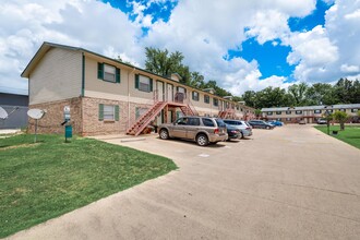 Canton Place Apartments in Canton, TX - Building Photo - Building Photo