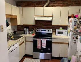 33 Brainerd Rd, Unit 310 in Boston, MA - Foto de edificio - Building Photo