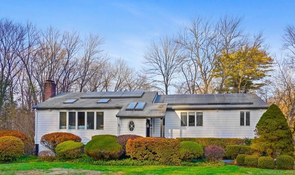 10 Tupelo Rd in Westport, CT - Foto de edificio