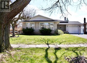 6656 Wills St in Niagara Falls, ON - Building Photo