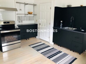 7 Imrie Rd, Unit 1 in Boston, MA - Building Photo - Building Photo