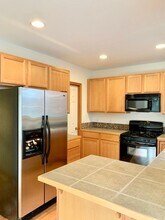 12043 33rd Ave NE in Seattle, WA - Building Photo - Building Photo