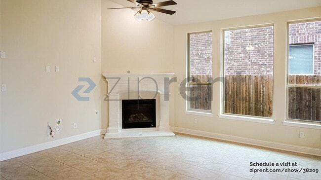 1000 Lancaster Dr in McKinney, TX - Foto de edificio - Building Photo