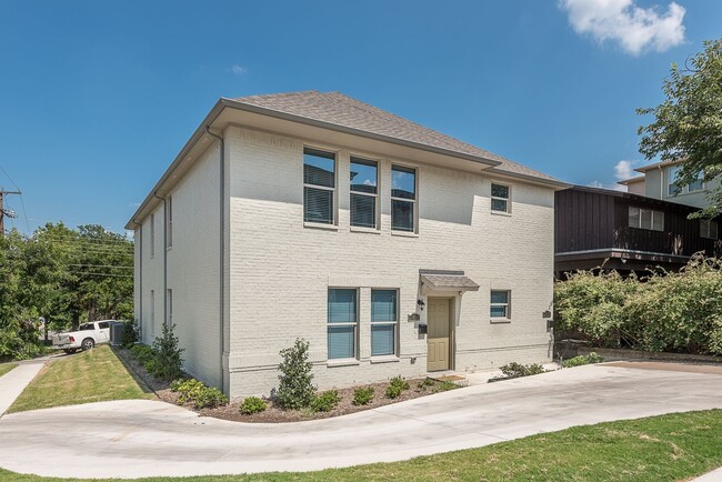 2803 Sandage Ave in Fort Worth, TX - Foto de edificio - Building Photo