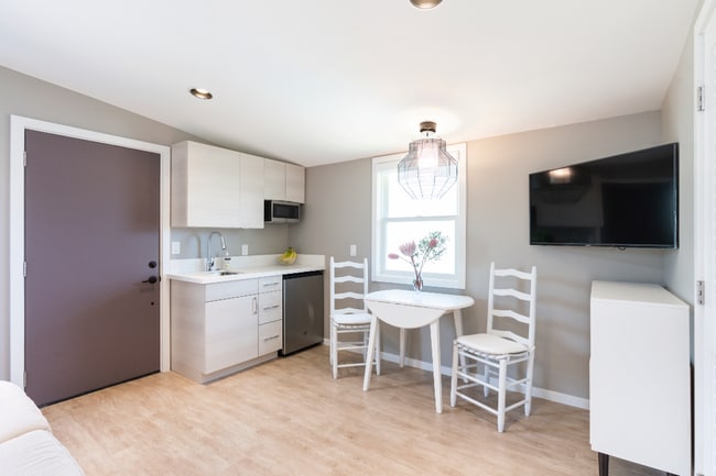 930 Pueo St, Unit Furnished Studio Retreat in Honolulu, HI - Building Photo - Building Photo