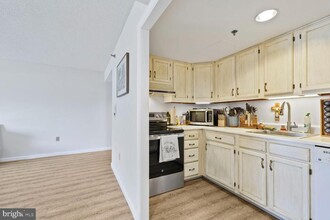 900 N Taylor St in Arlington, VA - Building Photo - Building Photo