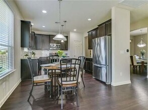 201 Paul Azinger Ct in Round Rock, TX - Foto de edificio - Building Photo