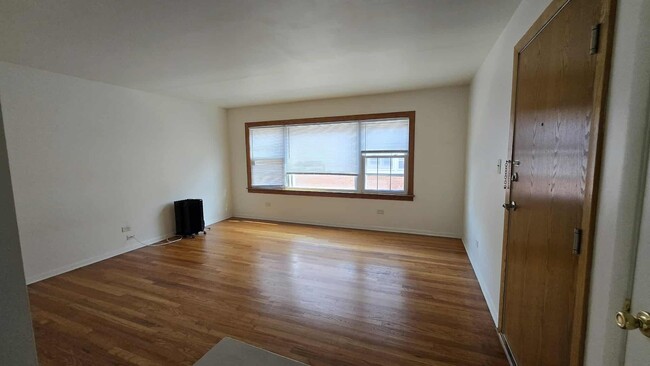9458 Glenlake Ave in Rosemont, IL - Building Photo - Building Photo