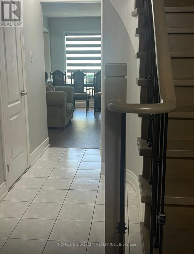 63 Cedarwood Cres in Brampton, ON - Building Photo - Building Photo