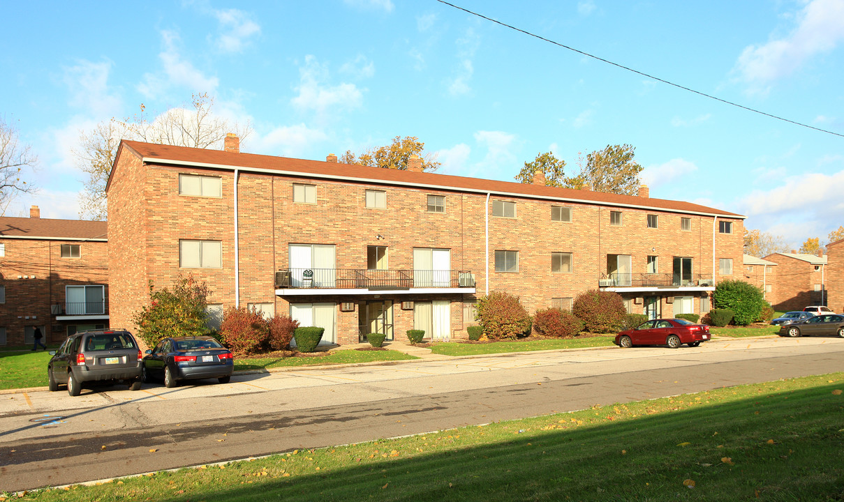 Garfield Villa Apartments in Cleveland, OH - Foto de edificio