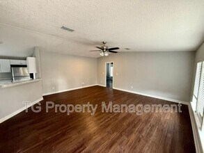 1760 Freedom Dr in Middleburg, FL - Building Photo - Building Photo