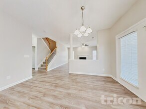 24 Pilot Ridge Ct, Unit 1 in Greensboro, NC - Foto de edificio - Building Photo