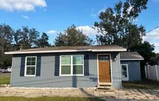 19021 2nd St NE in Lutz, FL - Building Photo