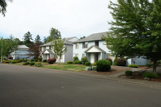 Iris Meadows Apartments II in Salem, OR - Building Photo - Building Photo