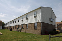 Twin Gardens Apartments in Norfolk, VA - Building Photo - Building Photo