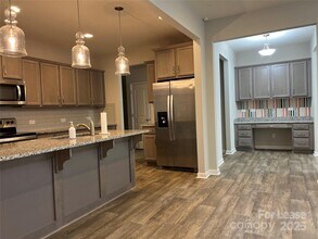 8637 River Ridge Dr in Charlotte, NC - Building Photo - Building Photo