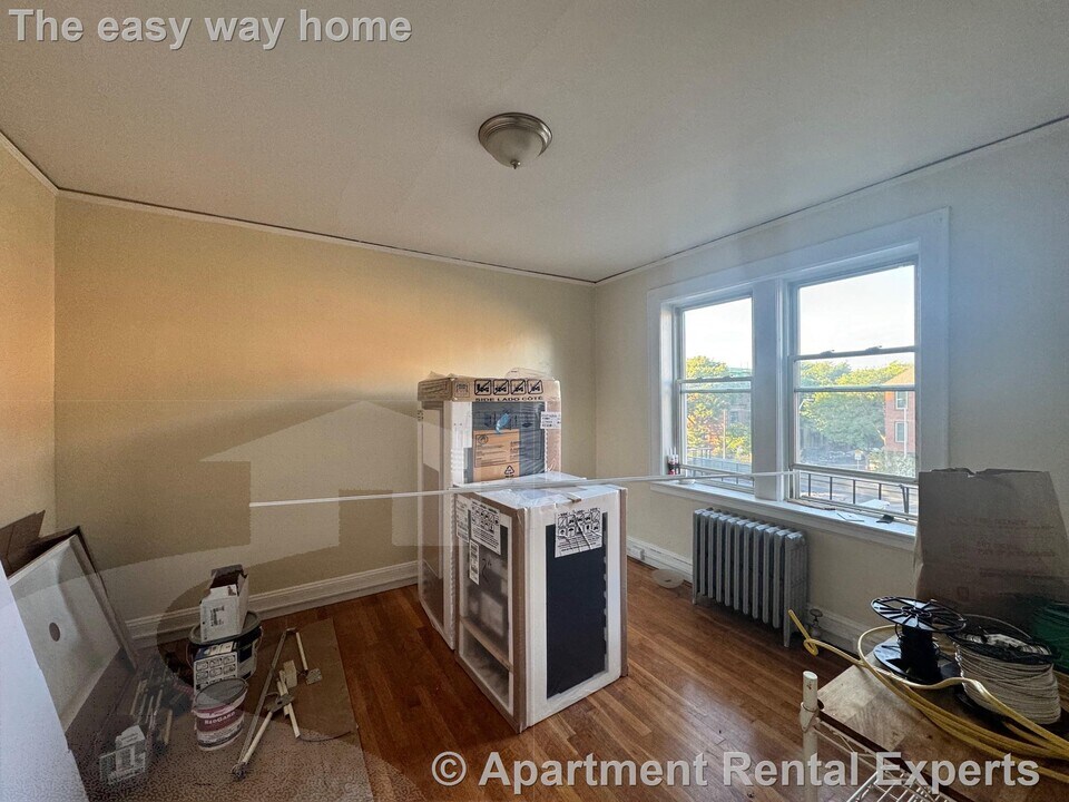 4 Cogswell Ave in Cambridge, MA - Building Photo