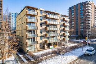 The Rundle in Calgary, AB - Building Photo