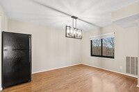 309 Yoakum Pky, Unit 509 in Alexandria, VA - Building Photo - Building Photo