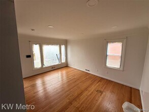 386 Amherst St in Inkster, MI - Building Photo - Building Photo