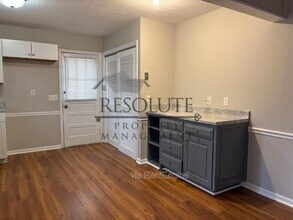 5920 Crepe Myrtle Ct in Raleigh, NC - Building Photo - Building Photo