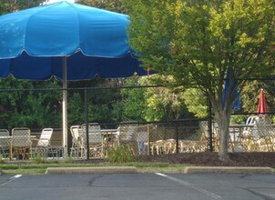 13234 Grand Jct Dr in Fairfax, VA - Building Photo - Building Photo