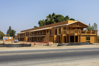 Houston Apartments in Visalia, CA - Building Photo - Building Photo