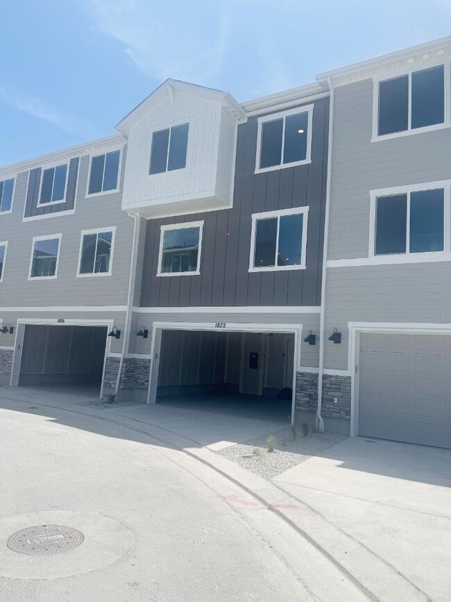 1872 E Thunder Ln in Eagle Mountain, UT - Building Photo - Building Photo