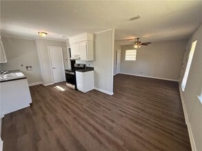 451 Erie St in Chickasaw, AL - Building Photo - Building Photo