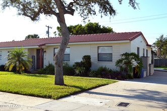 64 Cardinal Dr in Ormond Beach, FL - Building Photo - Building Photo
