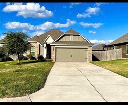 122 Green Haven Dr in Huntsville, TX - Building Photo