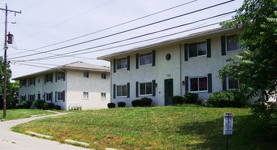 Coves at Columbus on Eaton and Miner Avenue in Columbus, OH - Building Photo - Building Photo