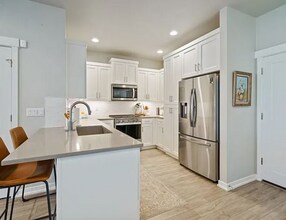 8138 SE Reddington St in Hillsboro, OR - Building Photo - Building Photo