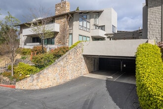 26 Mansion Ct in Menlo Park, CA - Building Photo - Building Photo