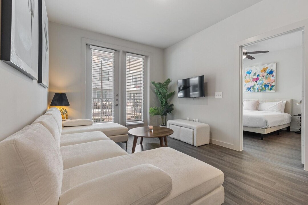 5820 1/2 Cameron Rd in Austin, TX - Foto de edificio