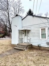 512 Grand St in Portage, MI - Foto de edificio - Building Photo