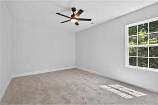 701 W 29th St in Norfolk, VA - Building Photo