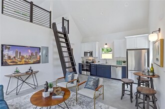 496 Glenwood Pl SE in Atlanta, GA - Building Photo - Building Photo