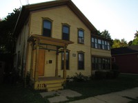 111 Blackhawk Ave in Aurora, IL - Foto de edificio - Building Photo