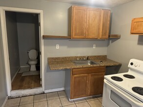 409 Clayton St in Rivesville, WV - Building Photo - Building Photo